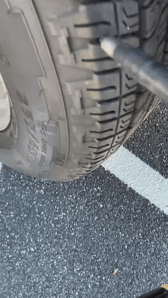 🔩60PCS Tire Repair Rubber Nails Kit with 2 Sizes + Free Screwdriver Included