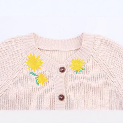 Loose and comfortable collar with floral embroidery and knitted jacket for women